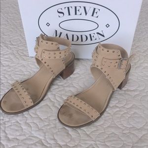 Steve Madden Gila Nat Nubuck Sandals